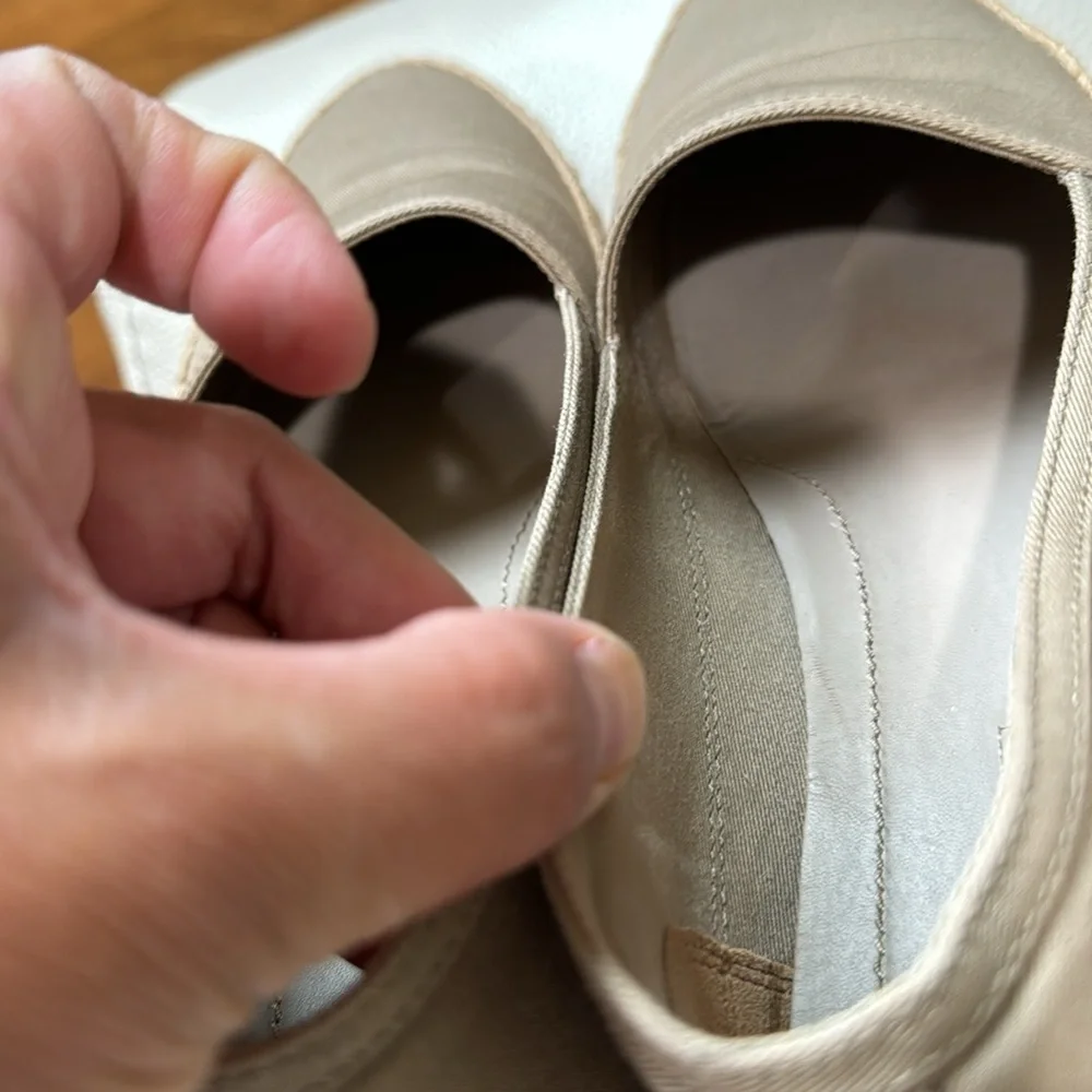 🔥 Prada shoes! Only used them once. Super clean inside and out! - Picture 14 of 16